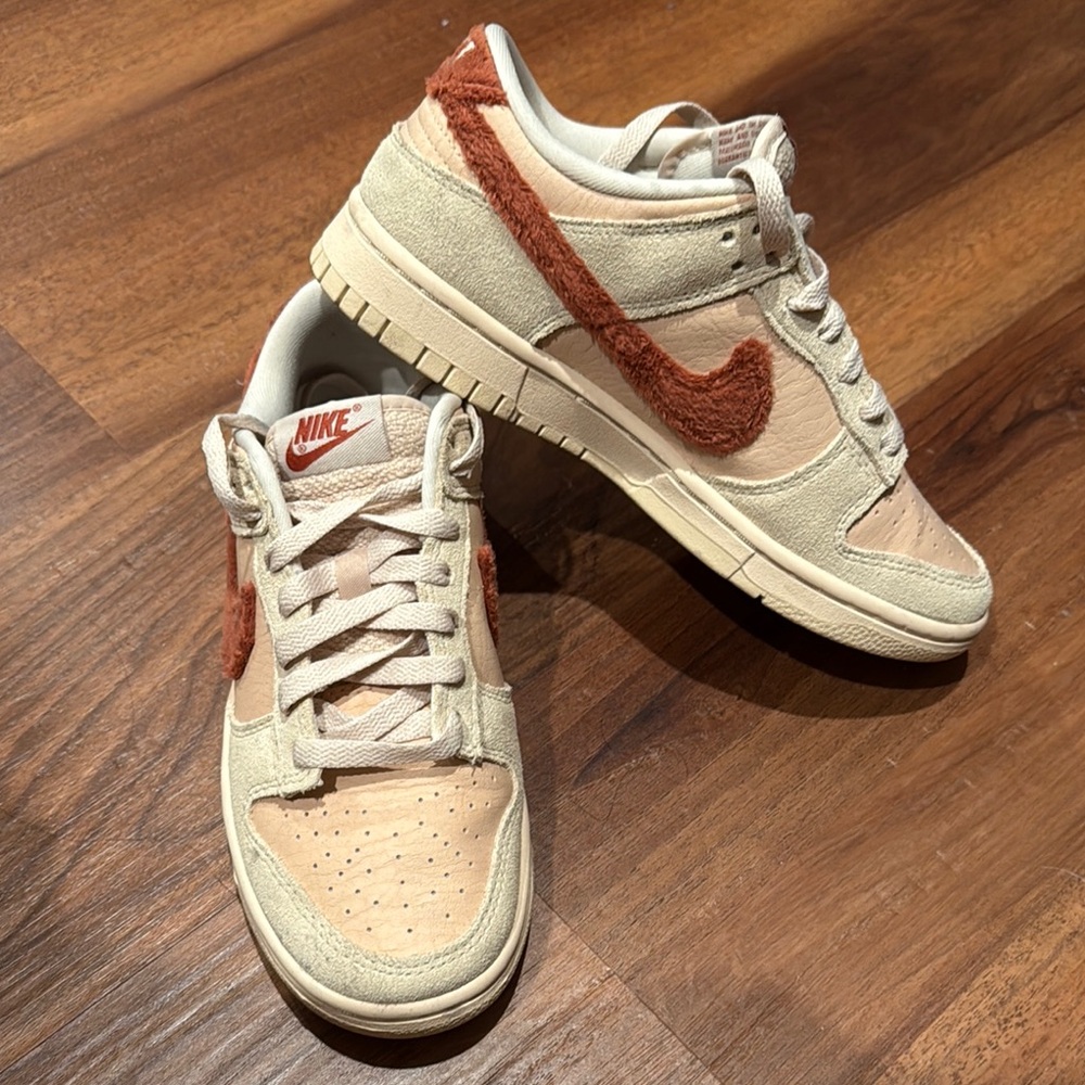 Nike Beige and Rust Sneakers